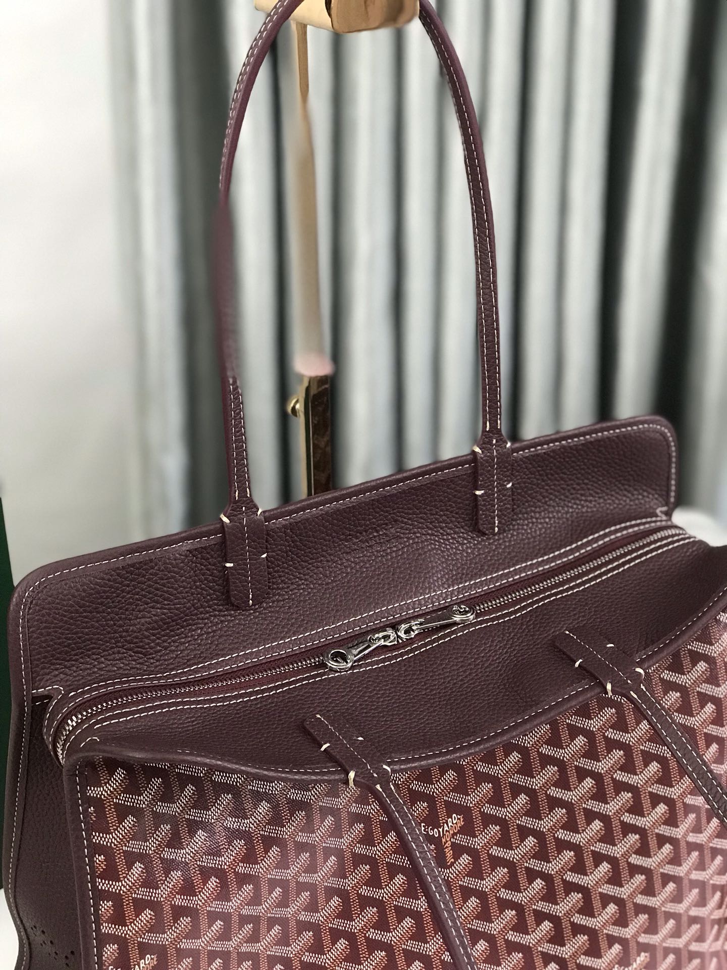 HARDY PM BAG 40 IN BROWN GOYARDINE CANVAS AND TAURILLON LEATHER TRIM