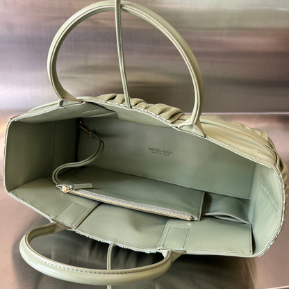 SMALL ARCO TOTE 30 IN TRAVERTINE SOFT LAMBSKIN