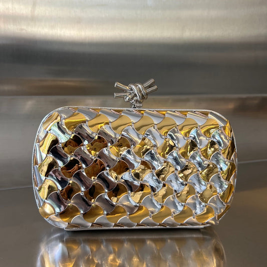 CLASSIC KNOT 19 IN GOLDEN MIX SILVER LAMBSKIN
