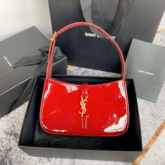 LE 5 À 7 BAG 24 IN RED GLOSSY CALFSKIN GOLD HARDWARE