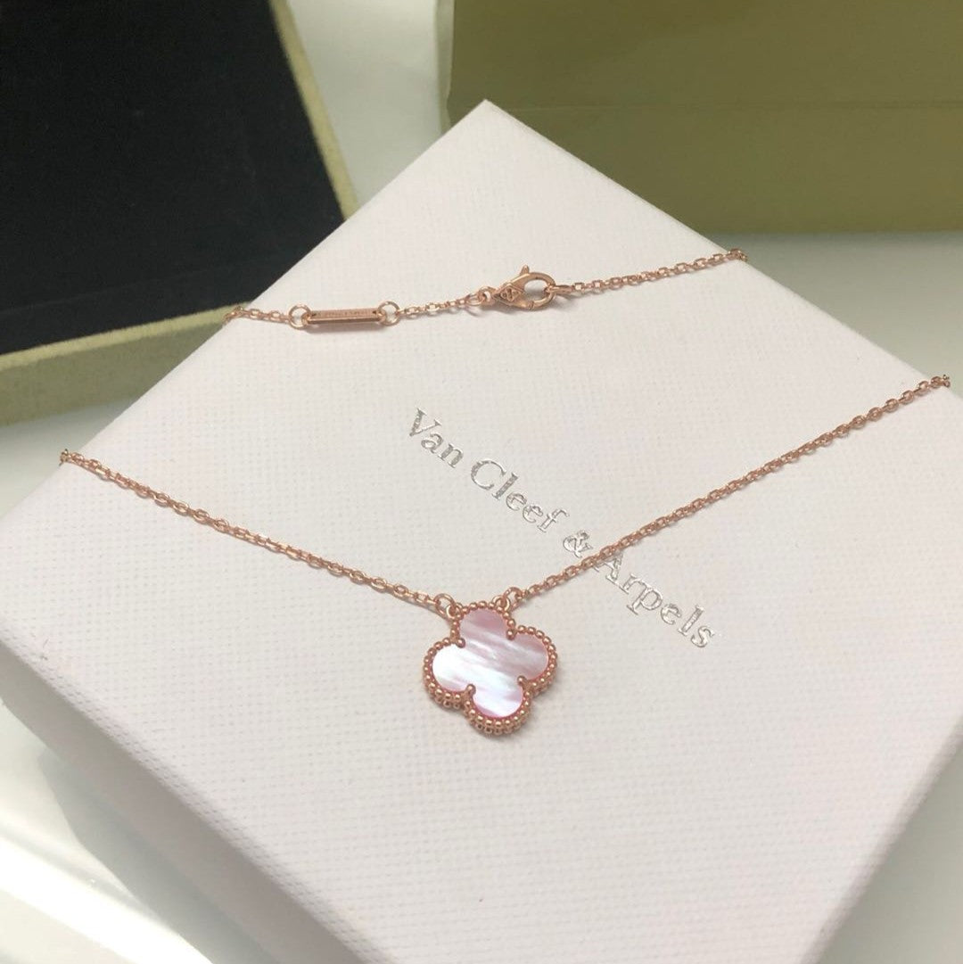 [AURORA]CLOVER 15MM PINK MOTHER-OF-PEARL NECKLACE