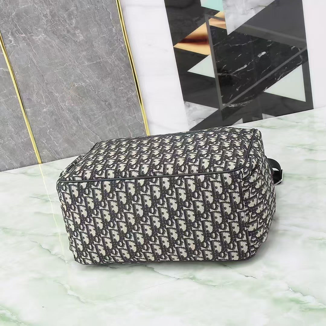 Schräge klassische Canvas-Tasche mit Monogramm