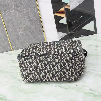 Schräge klassische Canvas-Tasche mit Monogramm