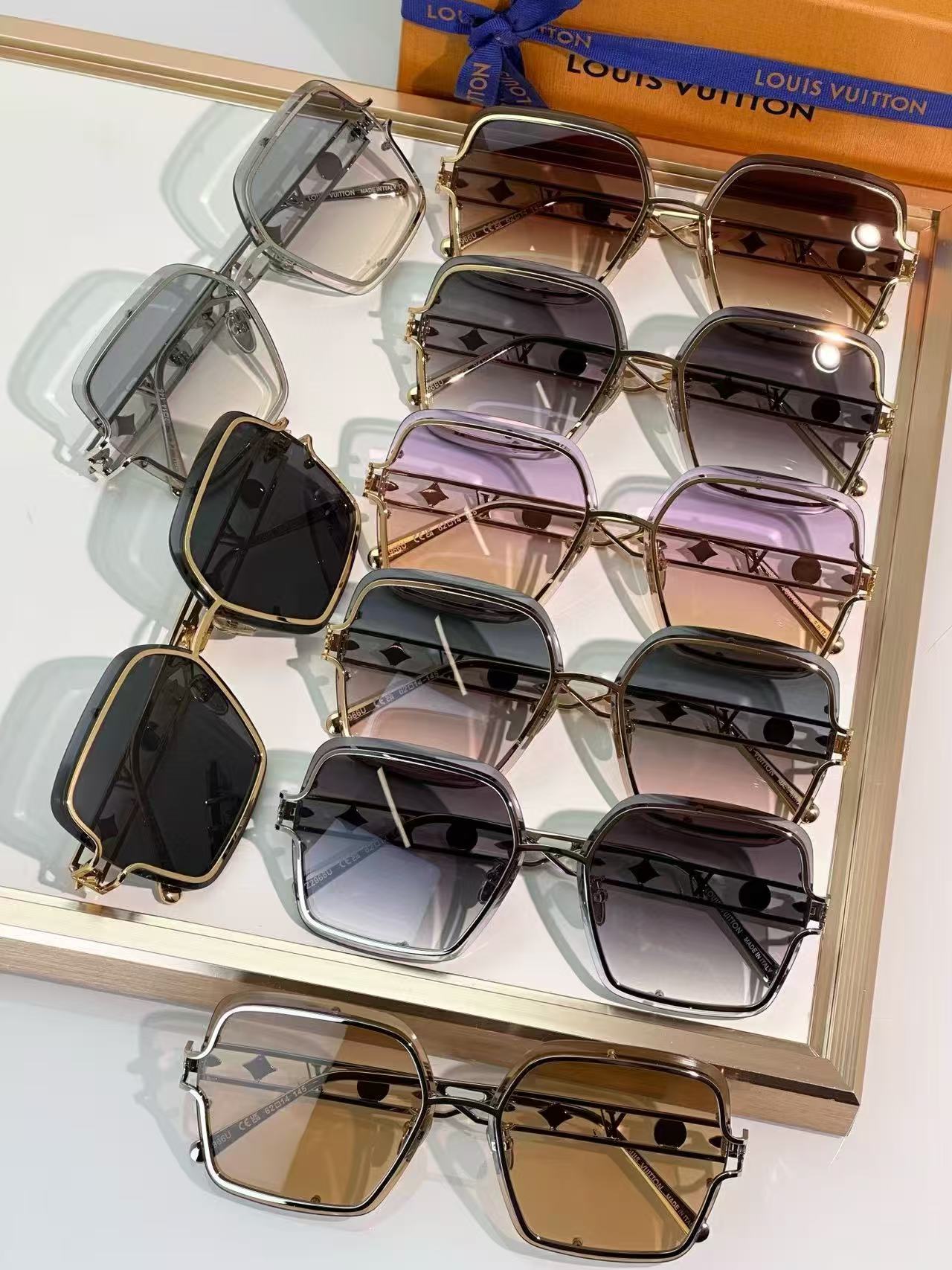 Z699U Trendy Sunglasses