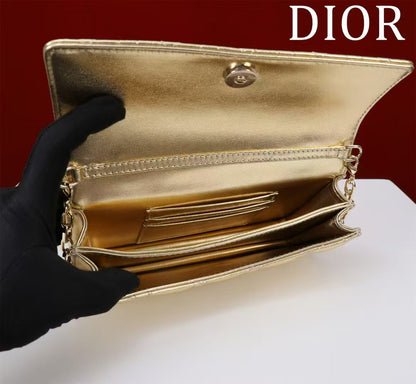 MISS PEARL CHAIN BAG LIGHT GOLD