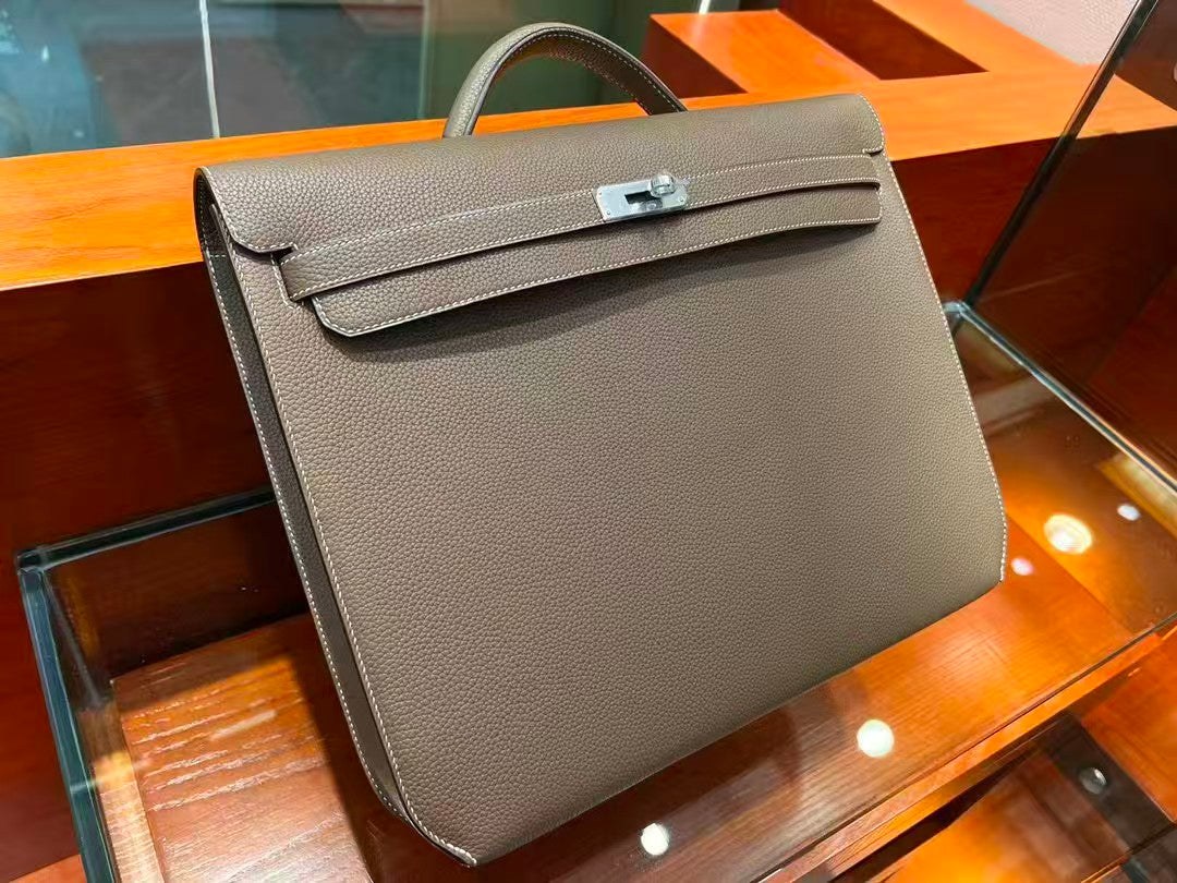 HM KELLY DEPECHES 36 BRIEFCASE SILVER HARDWARE