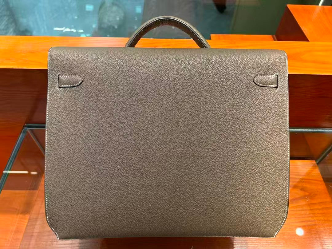 HM KELLY DEPECHES 36 BRIEFCASE SILVER HARDWARE
