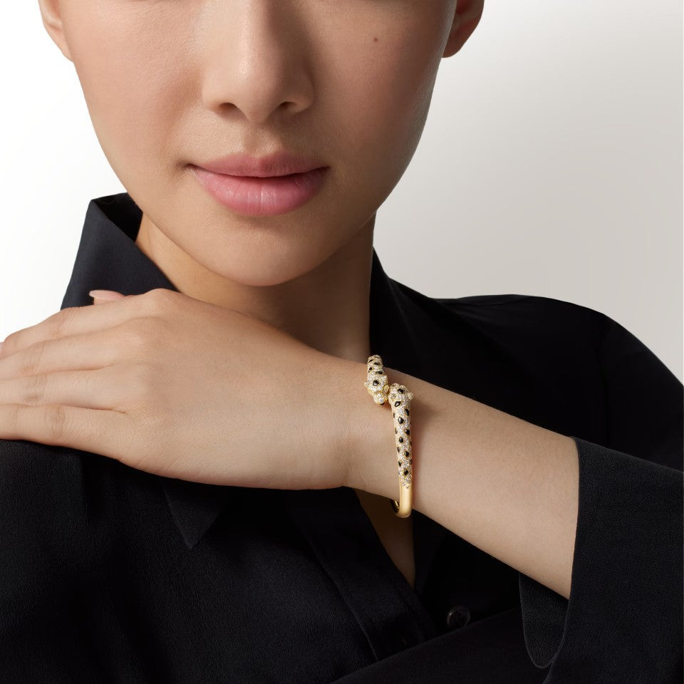 [AURORA]PANTHERE DOUBLE HEADED HALF DIAMOND OPEN BRACELET