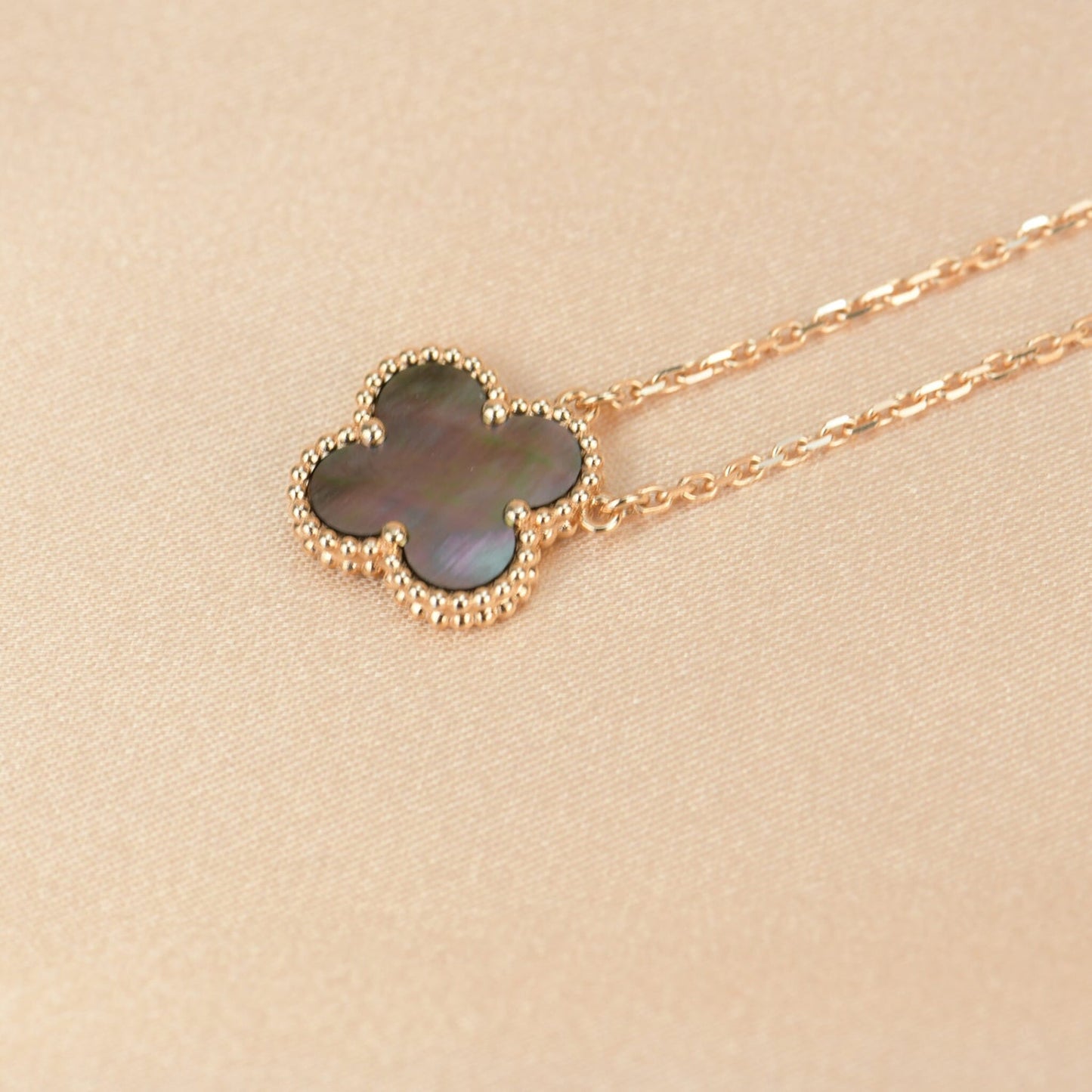 [Aurora]CLOVER 15MM  GRAY MOTHER OF PEARL NECKLACE