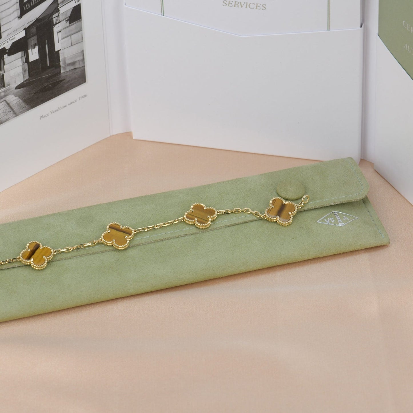 [Aurora]CLOVER  5 MOTIFS TIGER EYE BRACELET