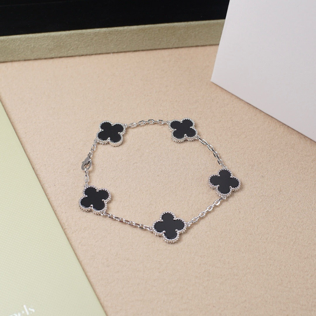 [AURORA]CLOVER 5 MOTIF ONYXS  BRACELET SILVER