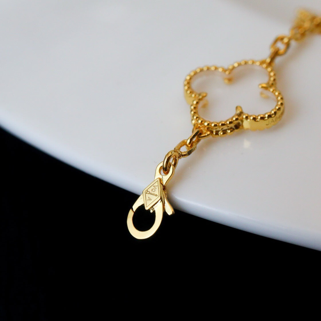 [Aurora]CLOVER 5 MOTIF ROCK CRYSTAL PINK GOLD BRACELET