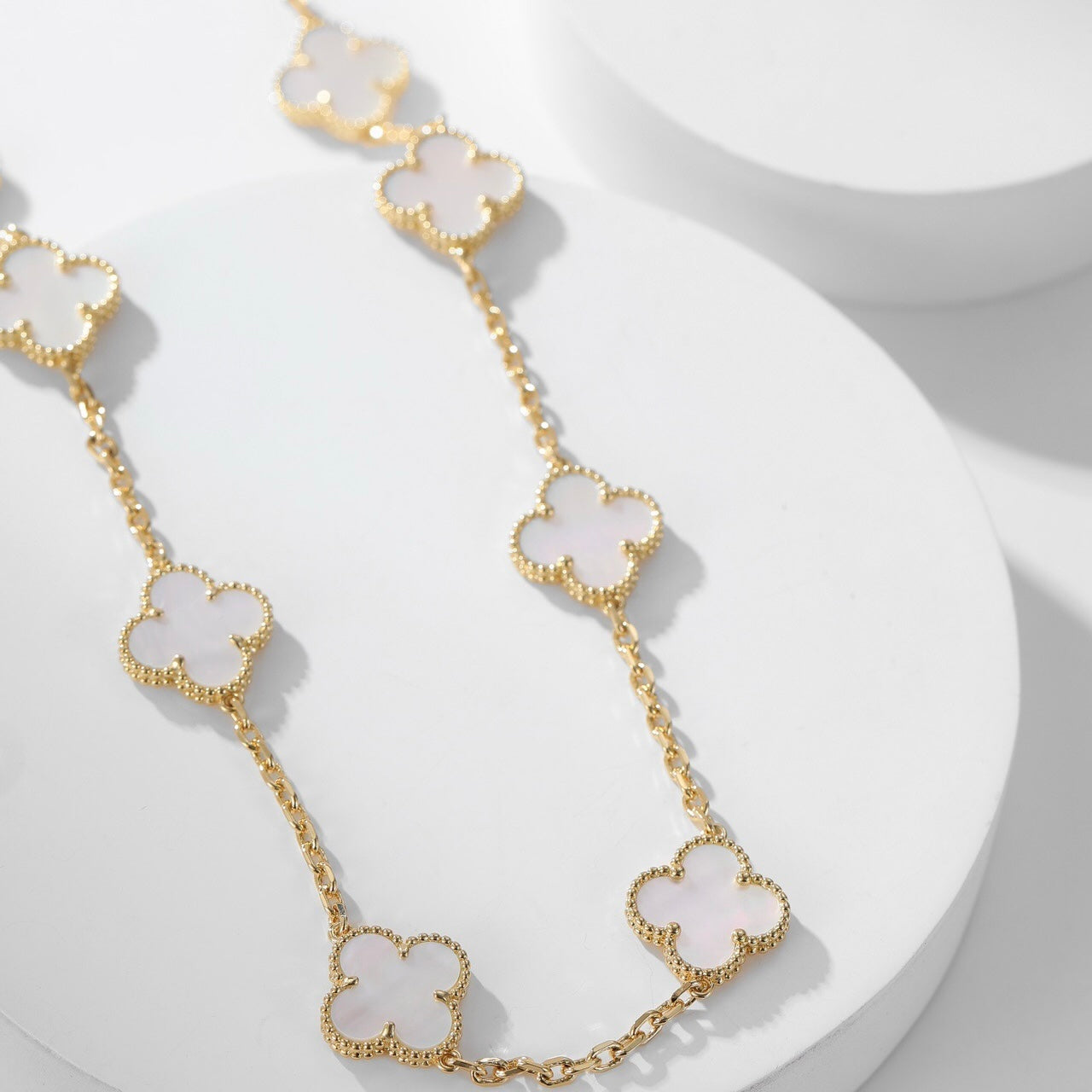 [Aurora]CLOVER 10 MOTIFS WHITE MOTHER OF PEARL NECKLACE