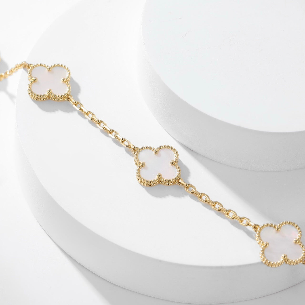 [Aurora]CLOVER 10 MOTIFS WHITE MOTHER OF PEARL NECKLACE
