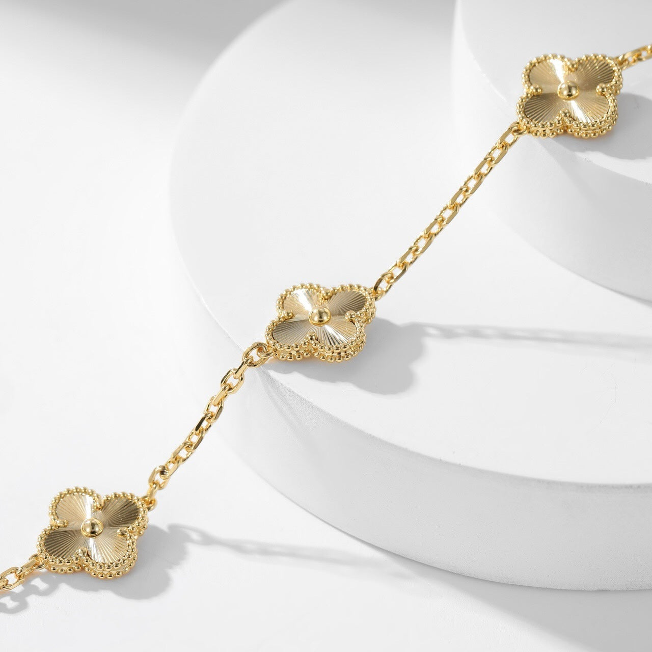 [Aurora]CLOVER 10 MOTIFS LASER NECKLACE