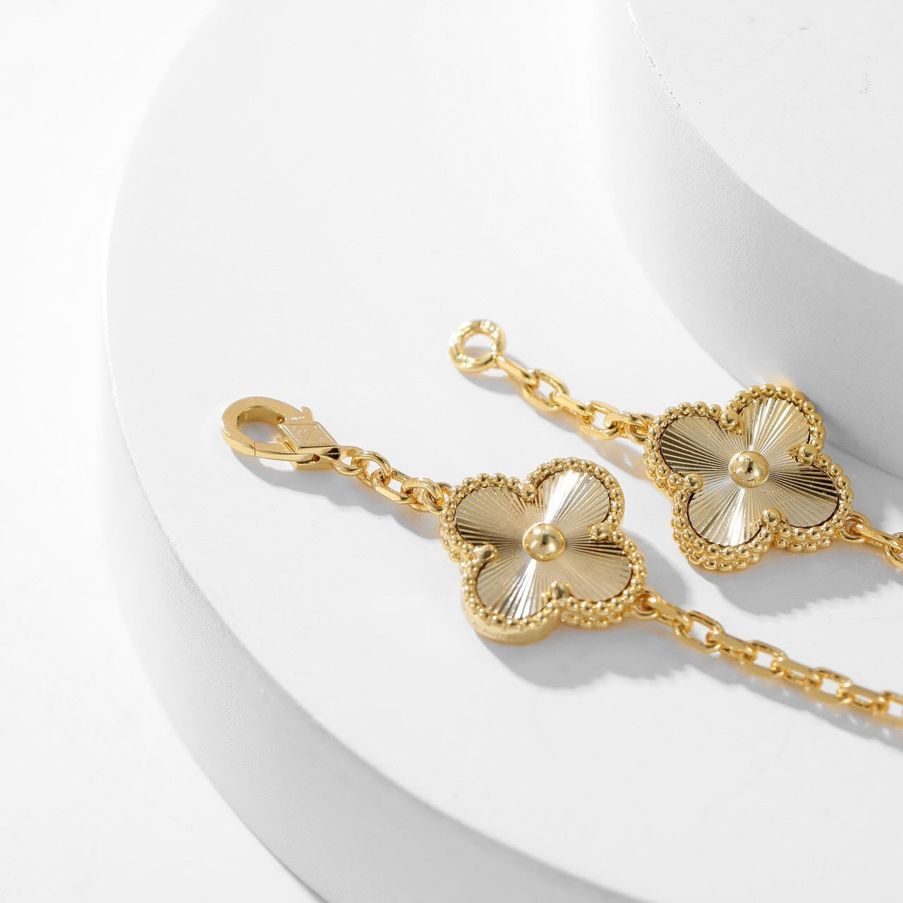 [Aurora]CLOVER 10 MOTIFS LASER NECKLACE