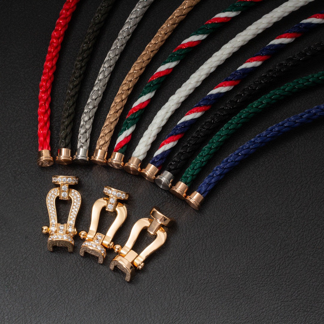 [AURORA]FORCE GROSSES HUFEISENARMBAND MIT VOLLBESATZ AUS ROSÉGOLD
