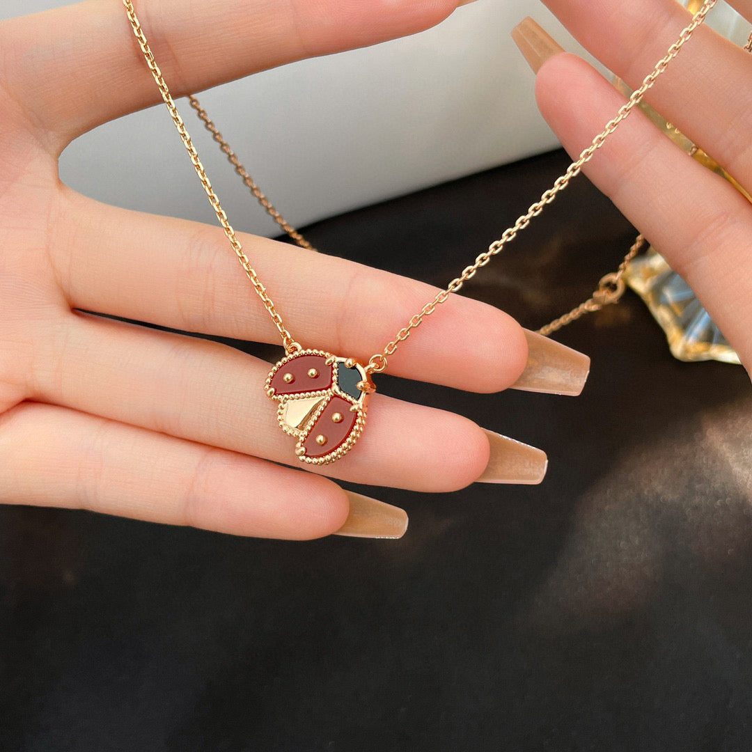 [Aurora]LUCKY  CARNELIANS LADYBUG NECKLACE