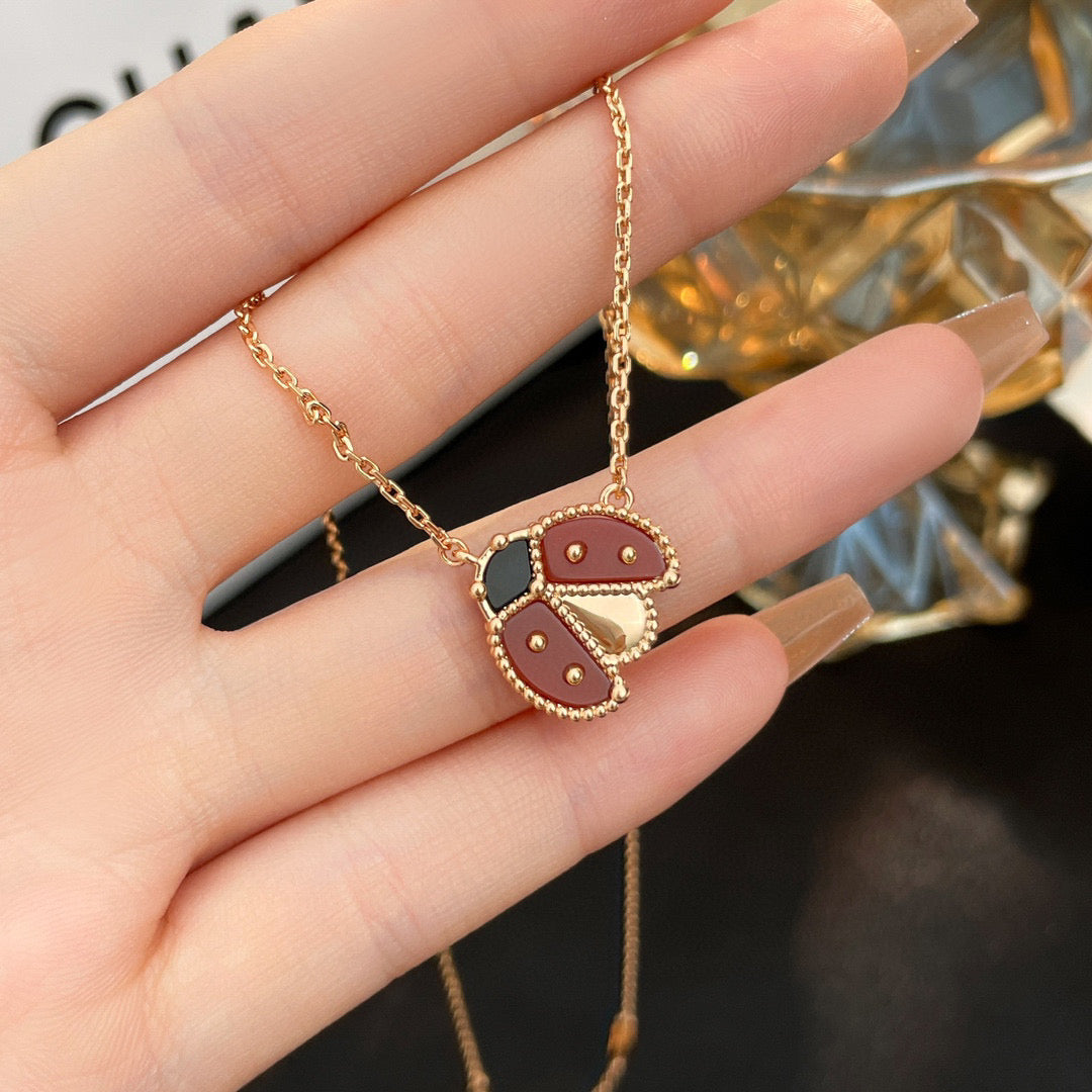 [Aurora]LUCKY  CARNELIANS LADYBUG NECKLACE