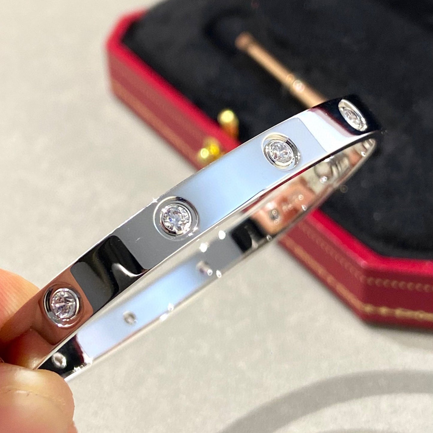 [AURORA]LOVE BRACELET 6.1MM 10 DIAMONDS