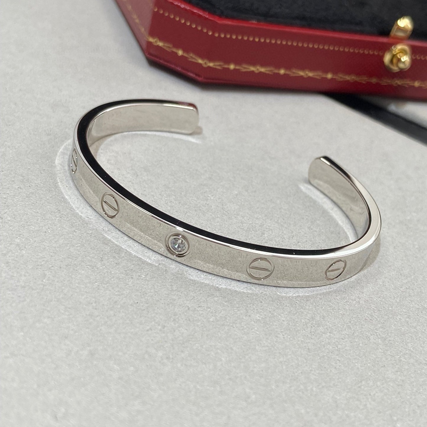[AURORA]ラブブレスレット 6.1mm 1ダイヤモンド オープンカフ