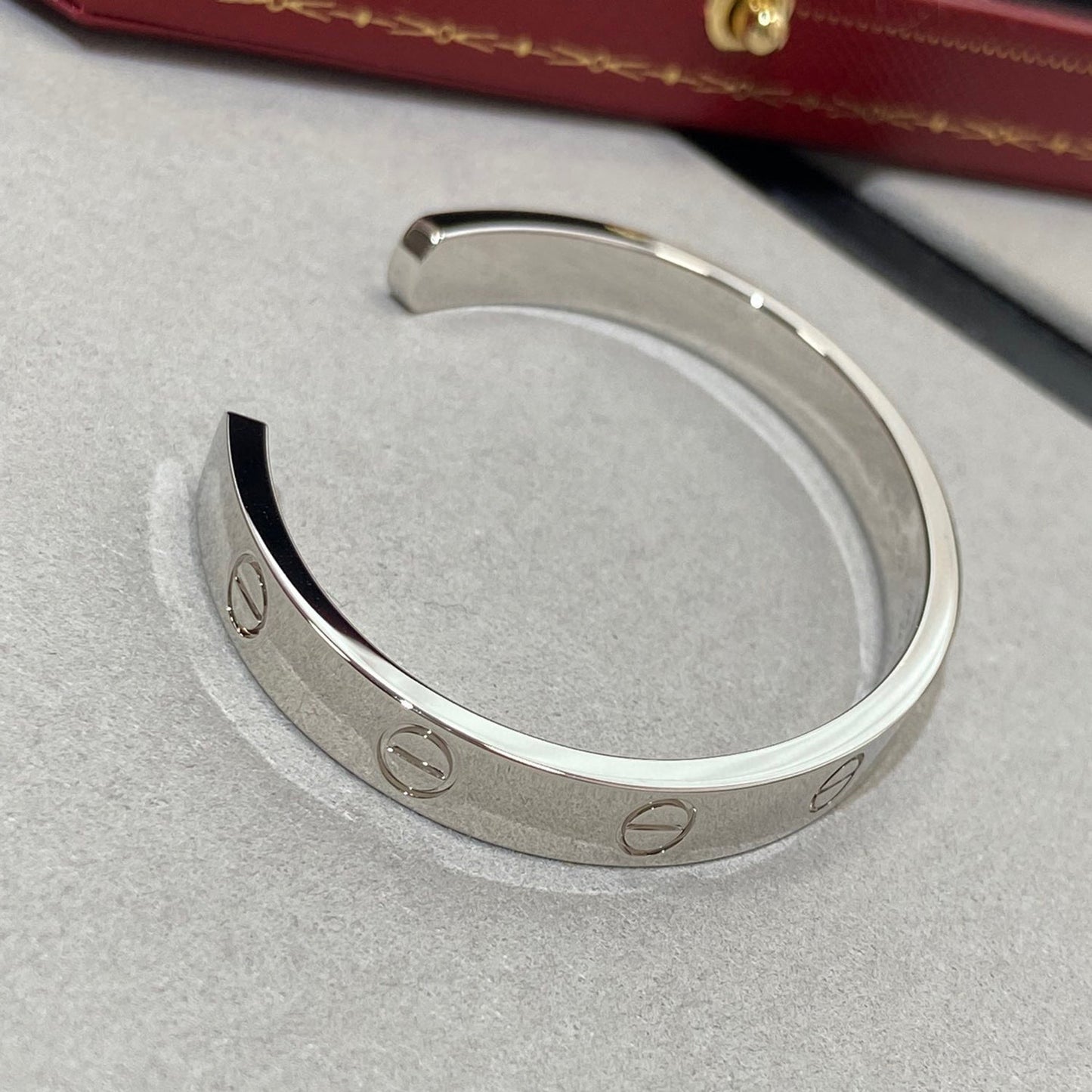 [AURORA]ラブブレスレット 6.1mm 1ダイヤモンド オープンカフ