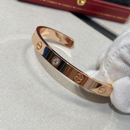 [AURORA]ラブブレスレット 6.1mm 1ダイヤモンド オープンカフ