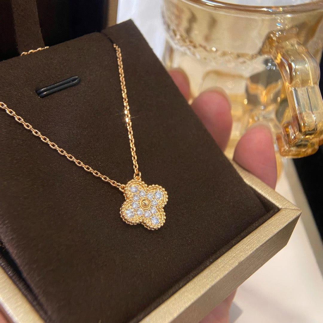 [Aurora]CLOVER 15MM DIAMOND SINGLE FLOWER NECKLACE