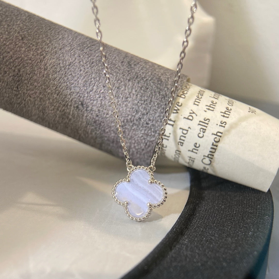 [Aurora]CLOVER 15MM BLUE CHALCEDONY NECKLACE SILVER