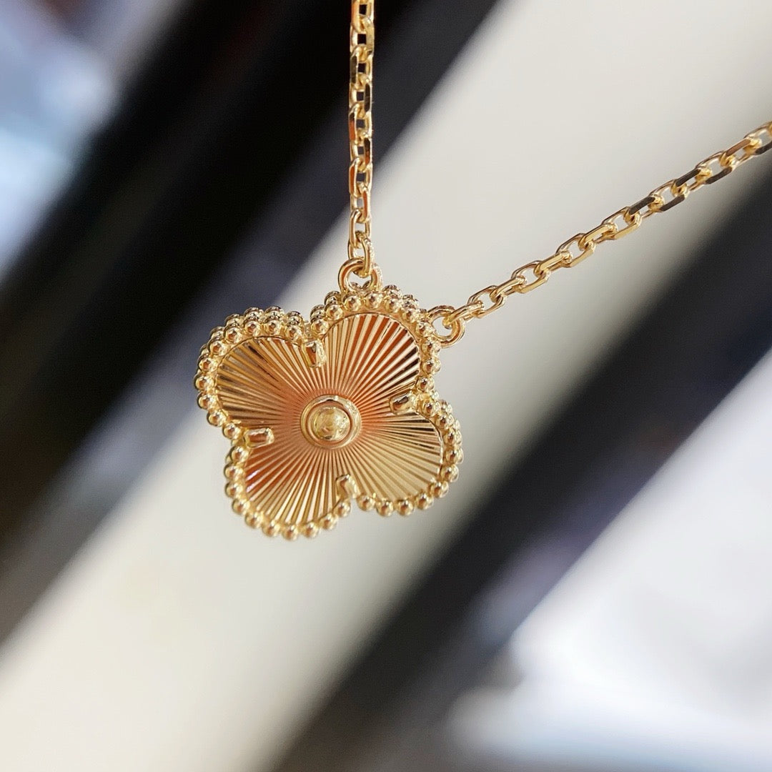 [Aurora]CLOVER 15MM LASER NECKLACE