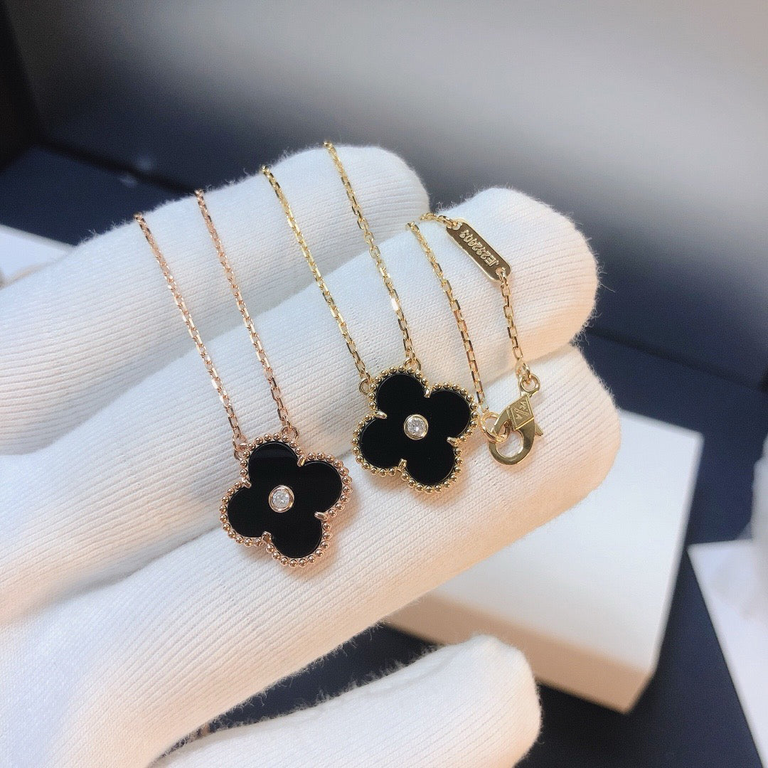 [Aurora]CLOVER 15MM DIAMOND ONYX NECKLACE