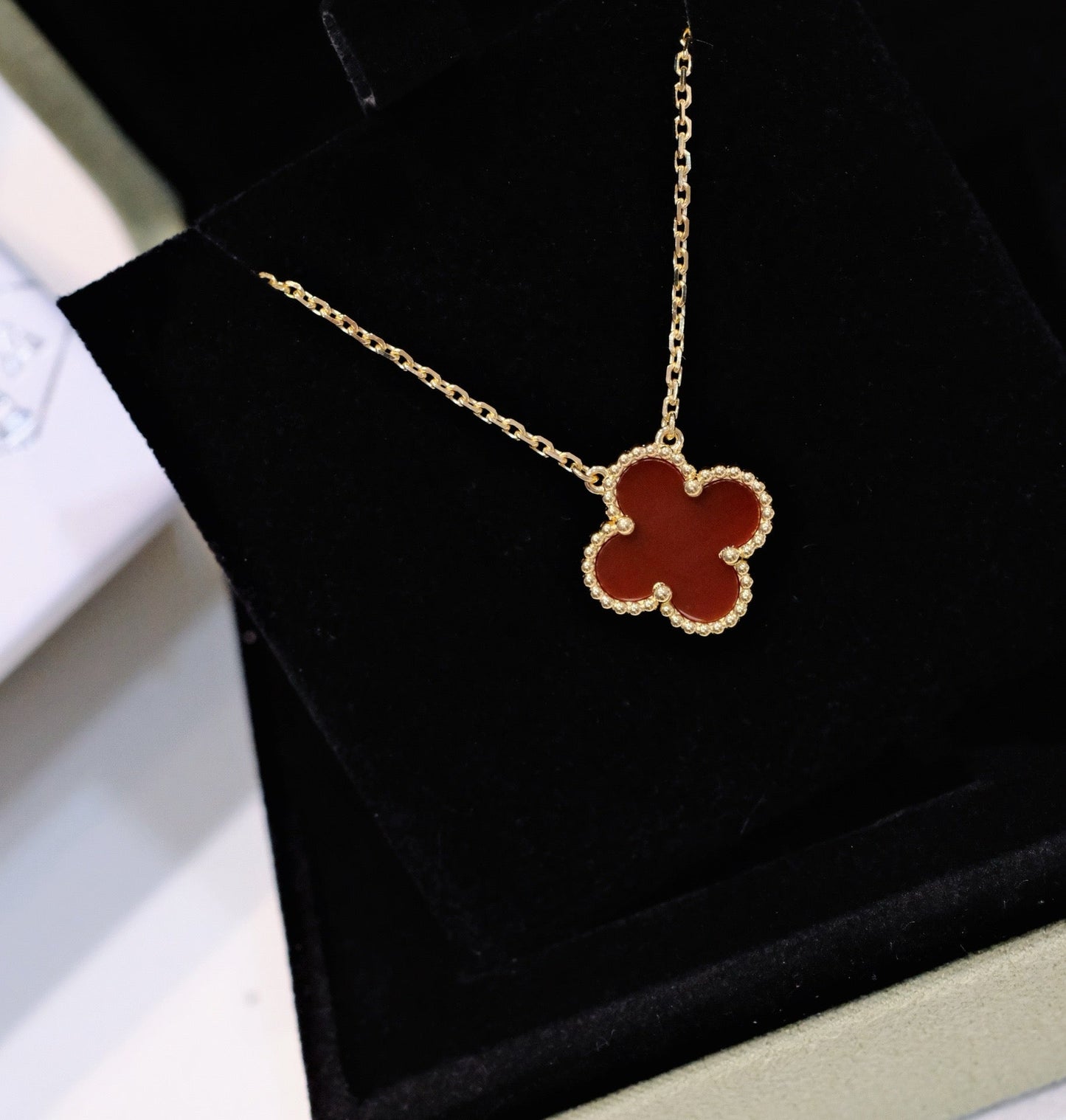[Aurora]CLOVER 15MM CARNELIAN SINGLE FLOWER NECKLACE