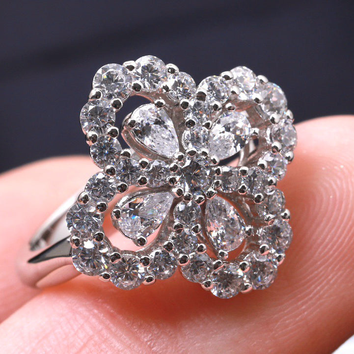 [AURORA]LOOP RING VOLLMOTIV DIAMANT 16MM SILBER