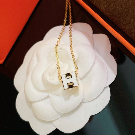[Aurora]H WHITE SQUARE GOLD NECKLACE