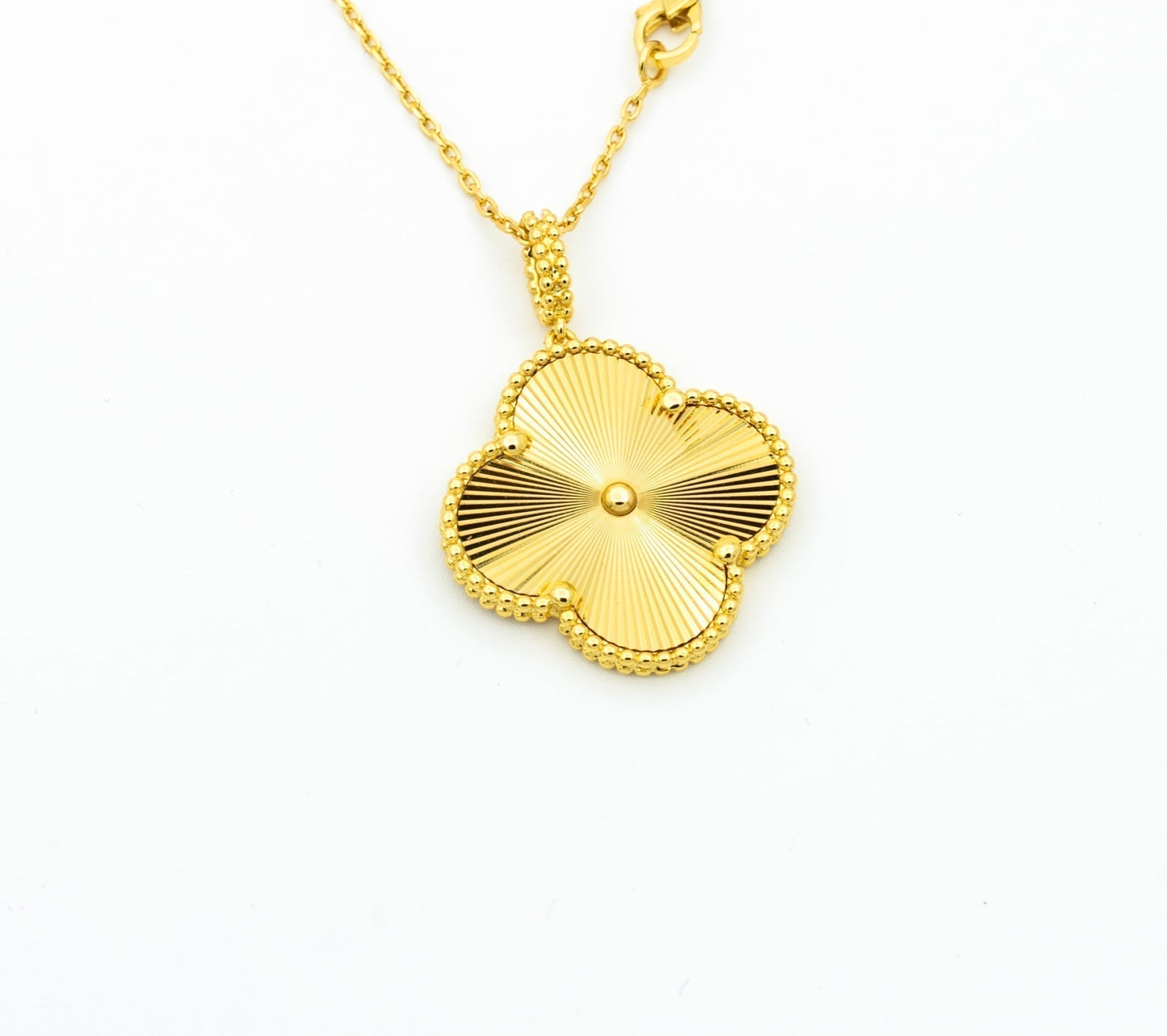 [Aurora]CLOVER 25MM PEDANT NECKLACE GOLD