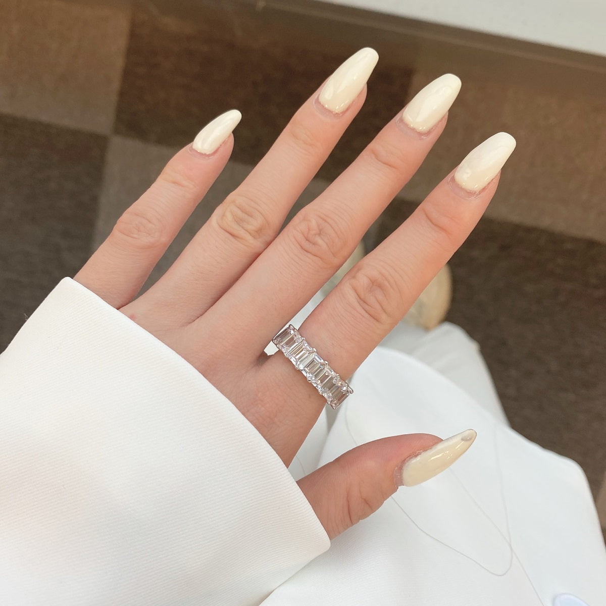 [Aurora]0.75 Carat Elegant Emerald Cut Tennis Ring