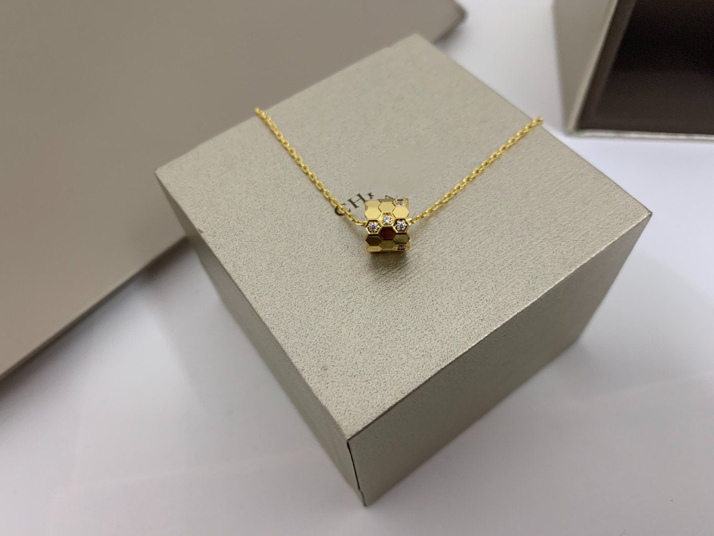 [Aurora]BEE LOVE DIAMOND NECKLACE