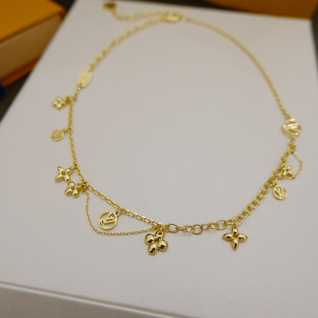 [Aurora]BLOOMING SUPPLE NECKLACE BRASS