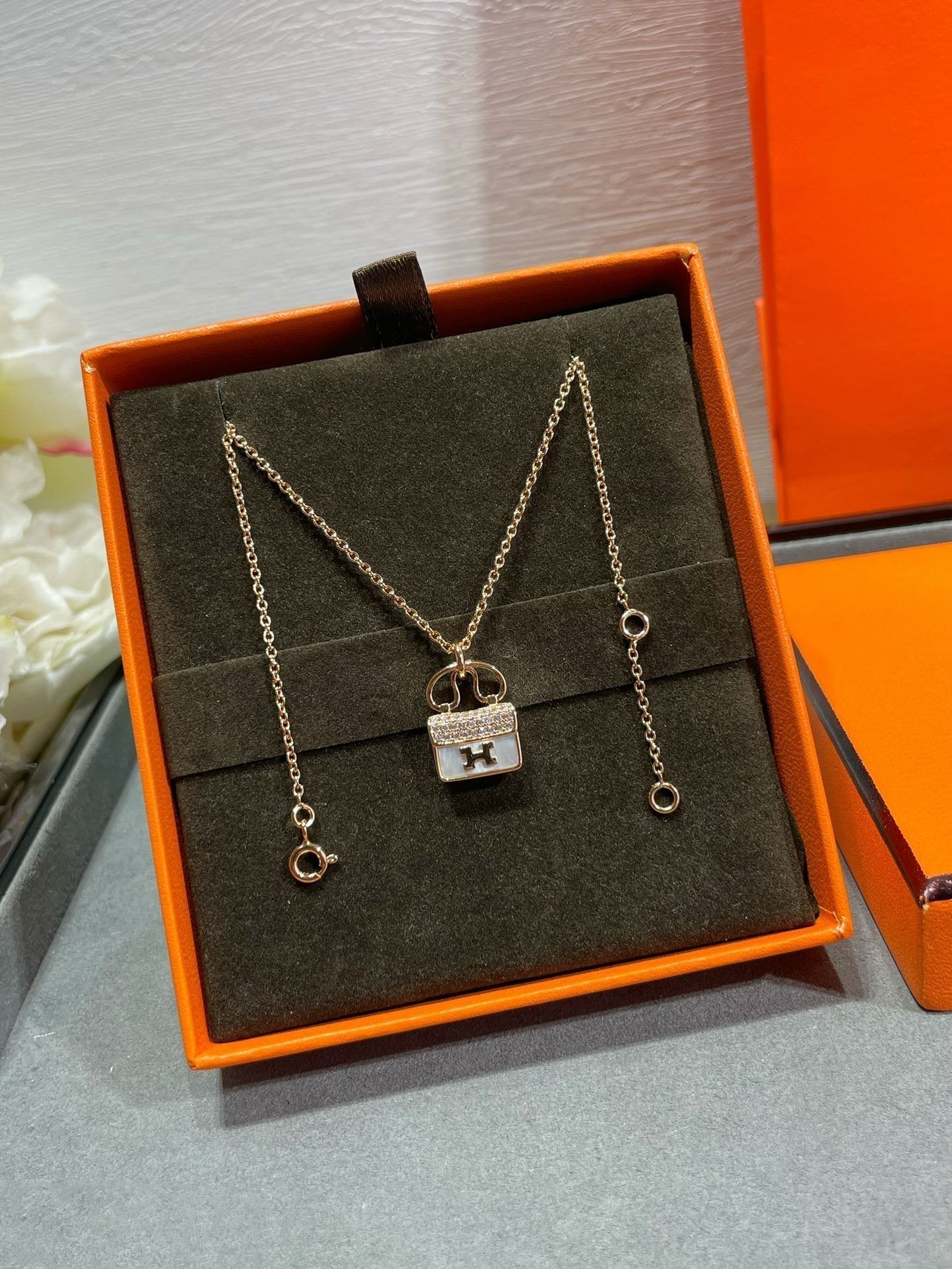 [Aurora]H CIRCE MOISSANITE PENDANT NECKLACE GOLD
