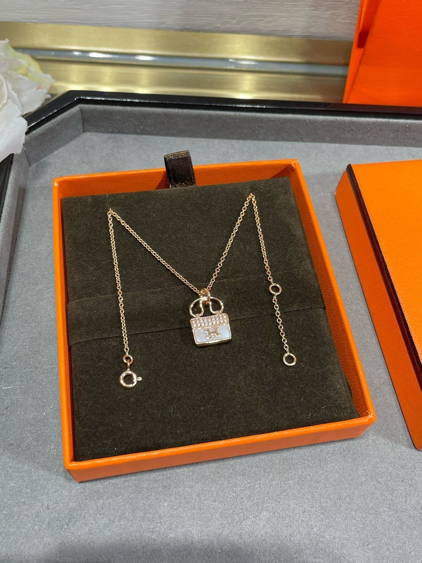 [Aurora]H CIRCE MOISSANITE PENDANT NECKLACE GOLD