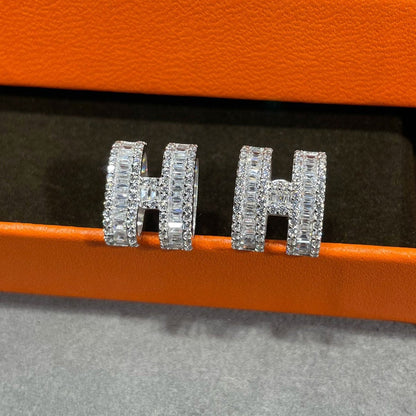 [Aurora]H STUD EARRINGS WITH SILVER DIAMONDS