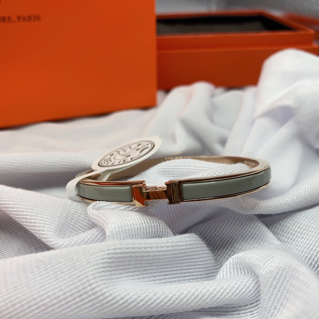[Aurora]CLASSIC HM CLIC GREEN 8MM ENAMEL BRACELET