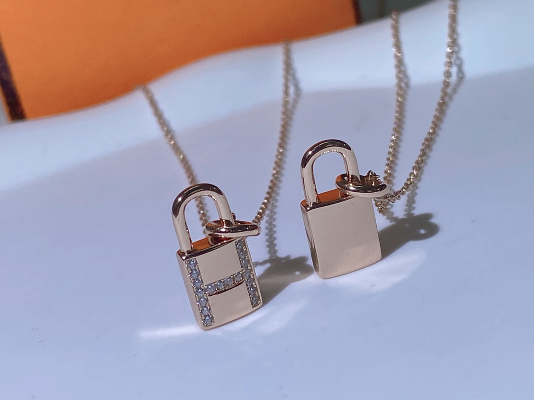 [AURORA]HM ADVANCED NICHE LOCK HEAD NECKLACE DIAMONDS