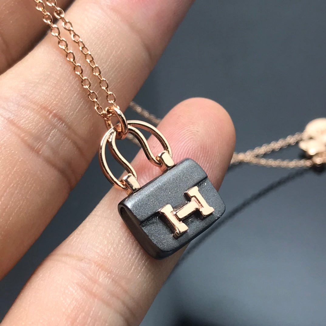 [Aurora]WOMEN'S HM AMULETTES CONSTANCE PENDANT NECKLACE