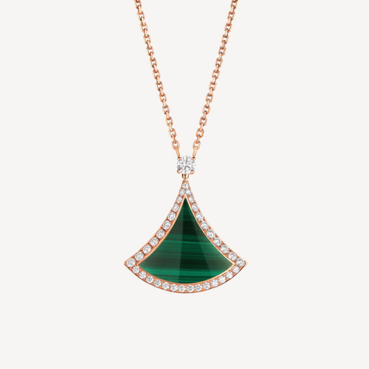 [AURORA]DREAM HALSKETTE AUS ROSÉGOLD MIT MALACHIT UND DIAMANTEN