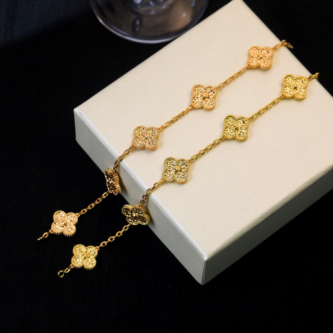 [Aurora]CLOVER 5 MOTIFS BRONZING BRACELET