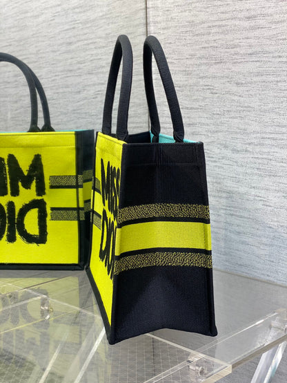 MEDIUM BOOK TOTE 36 IN COLORFUL CANVAS 226513