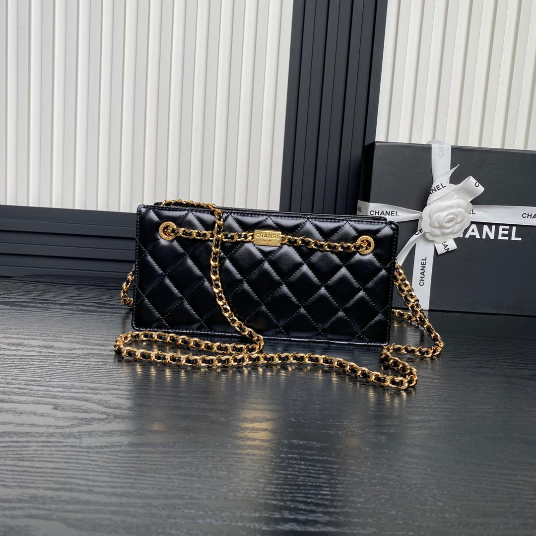 HANDBAG 27 IN BLACK DIAMOND PATTERN QUILTED SHINY LAMBSKIN GOLD HARDWARE