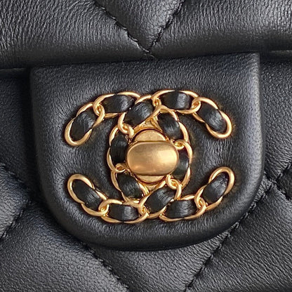 25C FLAP BAG 18 IN BLACK SMOOTH LAMBSKIN GOLD HARDWARE