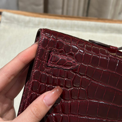 KELLY CUT 31 IN SANGRIA PURPLE ALLIGATOR LEATHER WITH GOLD HARDWARE (MADE-TO-ODER)